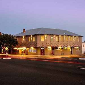 Pier Hotel Coffs Harbour